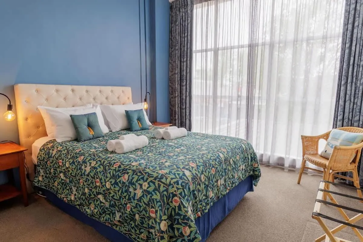 Inn Tutanekai - Central City Chic 3 Bedroom 2 Bathroom Apartment Rotorua